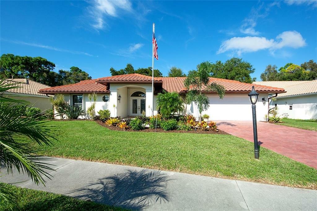 Property Photo: 1087 Hoover Circle FL 34275
