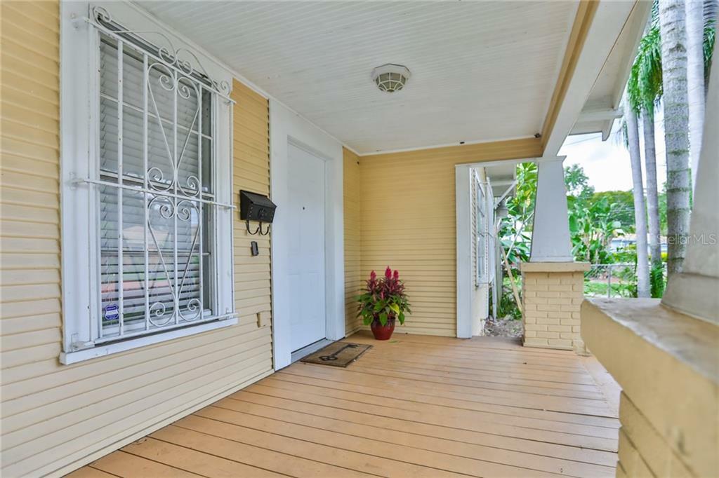 Property Photo:  405 E Adalee Street  FL 33603 