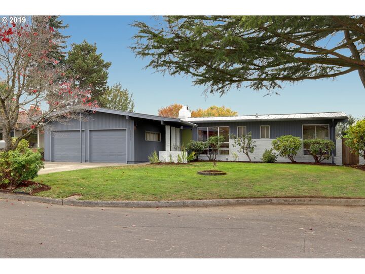 5717 NE Church St  Portland OR 97218 photo