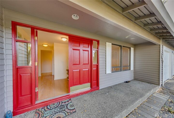 Property Photo: 1975 Kaster Court NE WA 98311