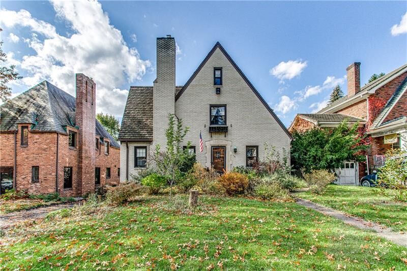 Property Photo:  541 Perry Hwy  PA 15229 