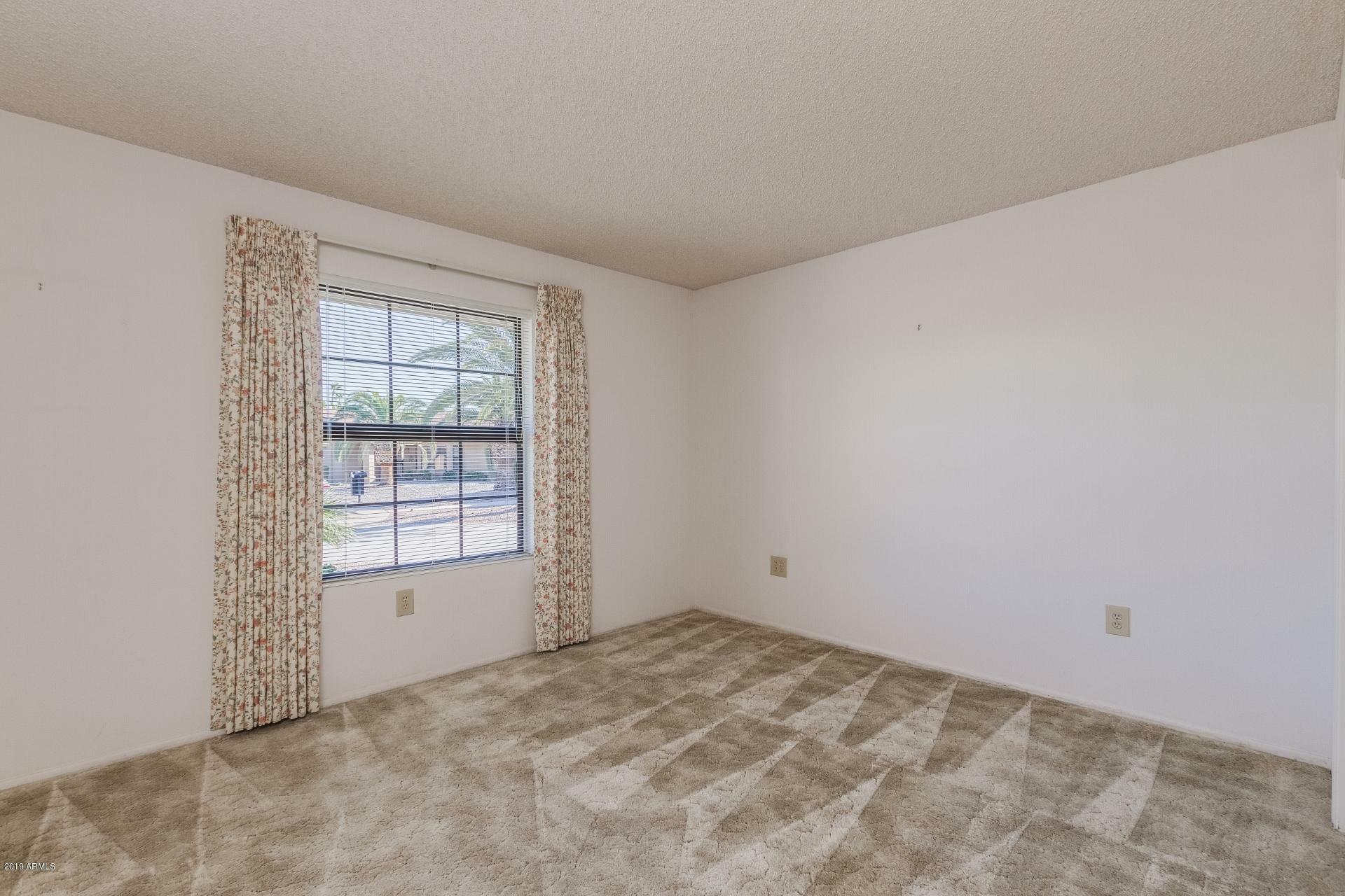 Property Photo:  18422 N 137th Drive  AZ 85375 