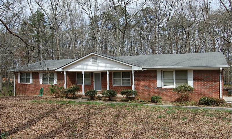 Property Photo: 2001 Corner Road 30127