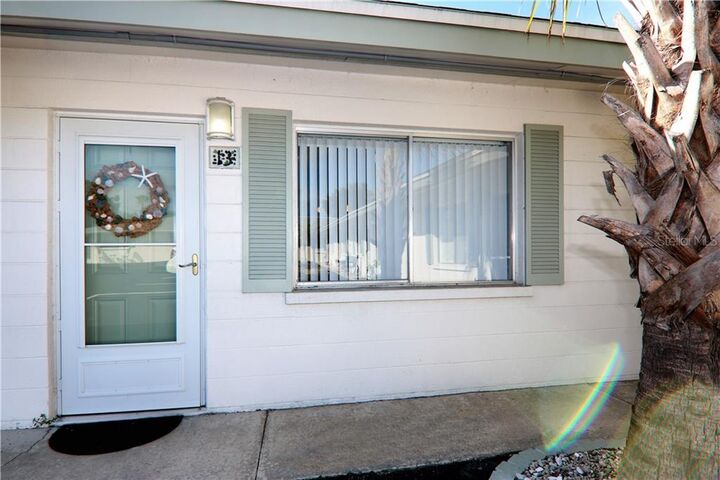 Property Photo:  525 Manatee Court 13  FL 34285 