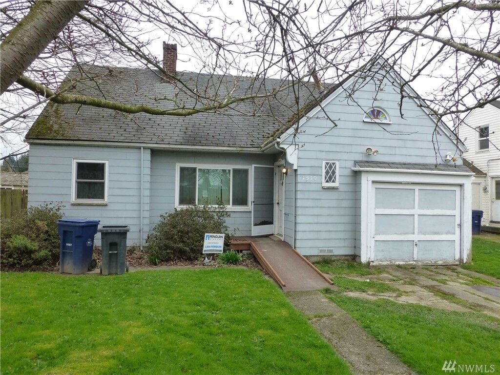Property Photo:  1510 Cleveland Ave  WA 98273 
