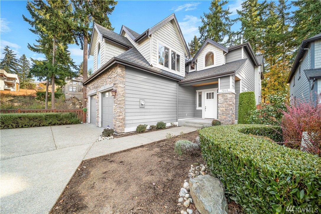 Property Photo:  7248  115th Place SE  WA 98056 