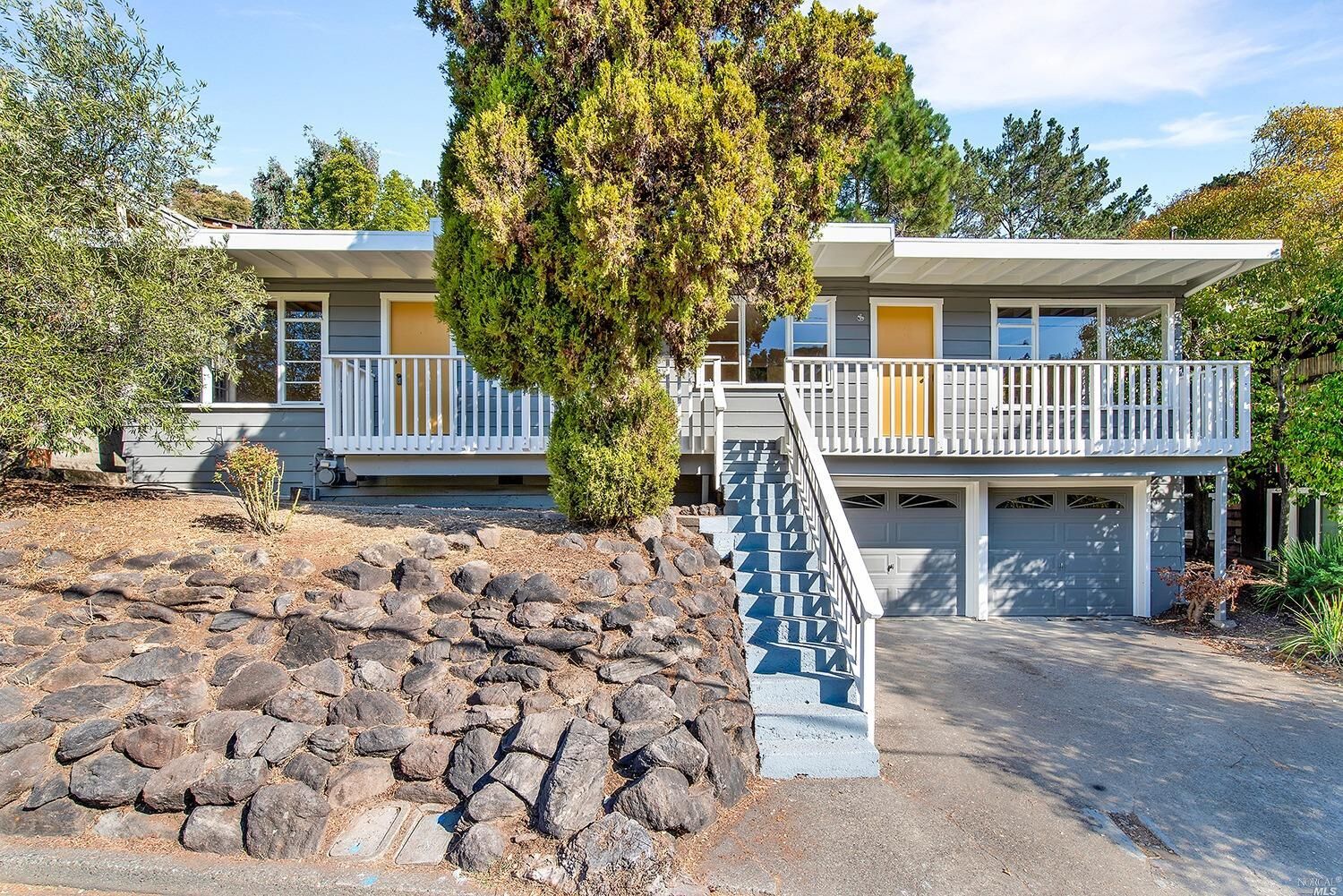 Property Photo:  24 East Crescent Drive  CA 94901 