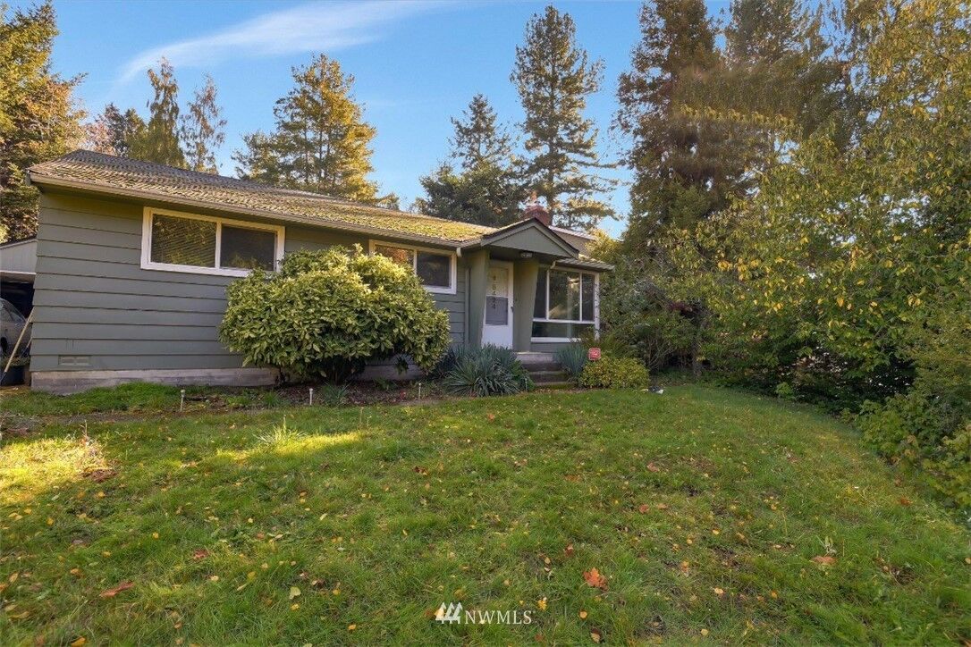 Property Photo:  8424  Fauntleroy Place SW  WA 98136 