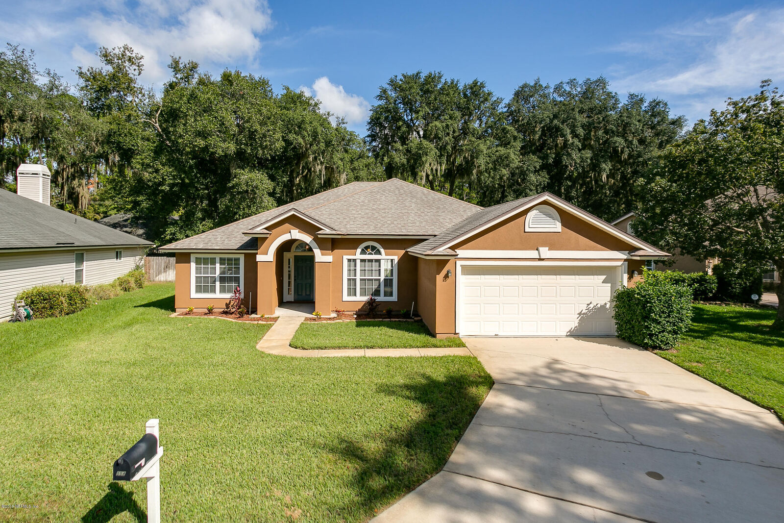 Property Photo:  554 Pin Oak  FL 32043 