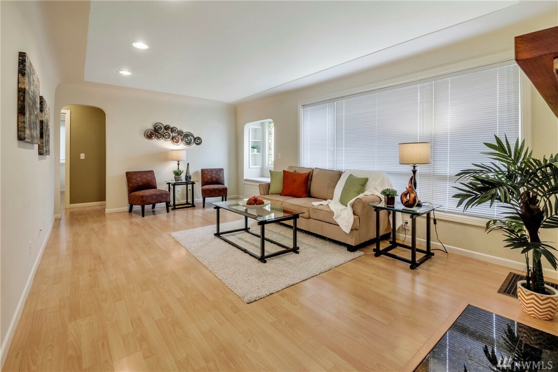 Property Photo: 1021 Puget St NE WA 98506