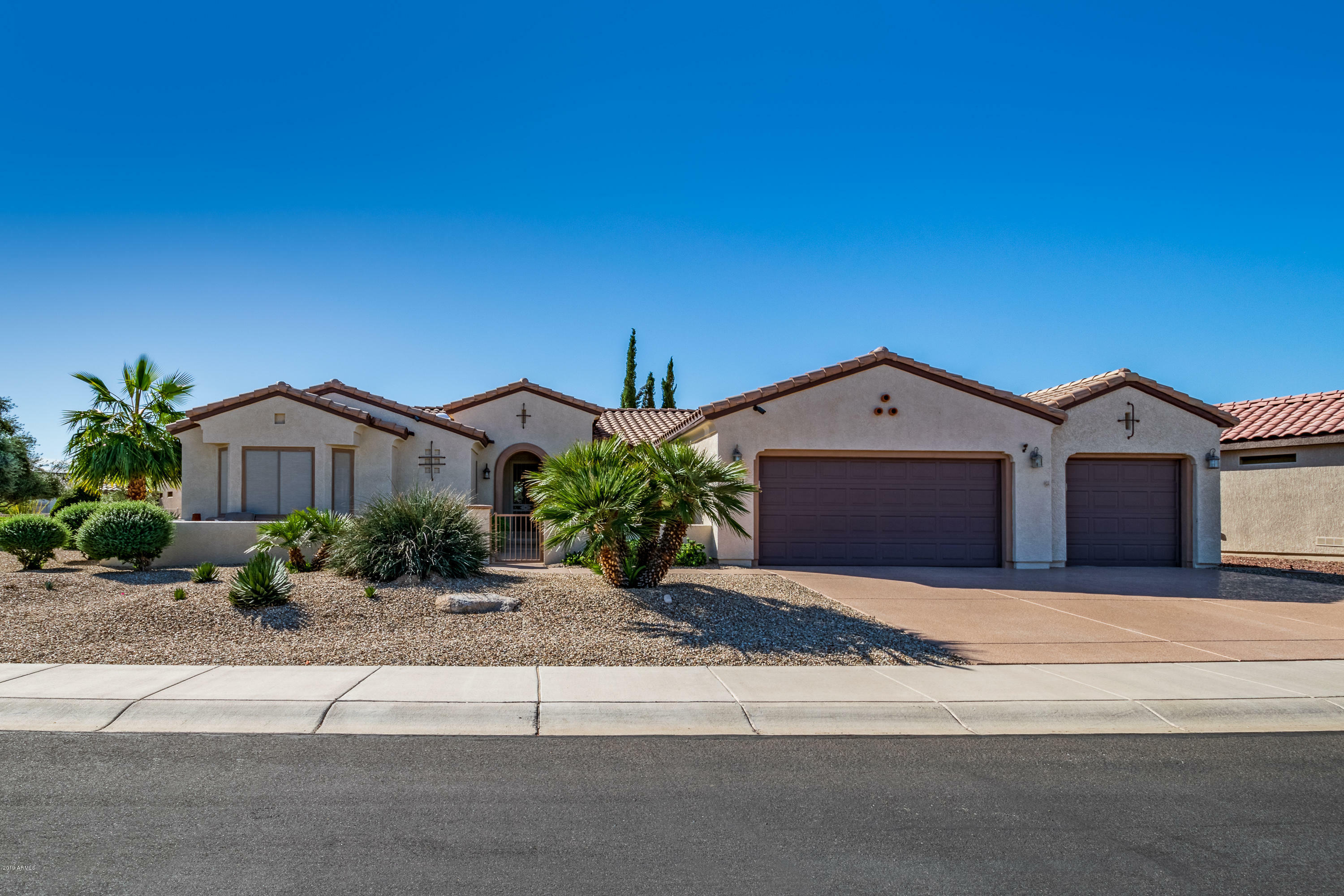 Property Photo:  19998 N Crescent Way  AZ 85374 