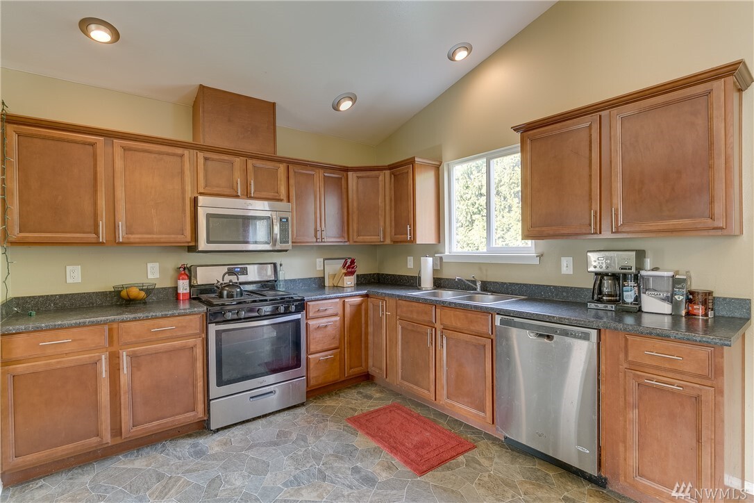 Property Photo: 6305 83rd Place NE WA 98270