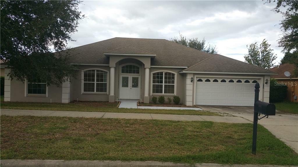 Property Photo:  904 Cornell Avenue  FL 34711 