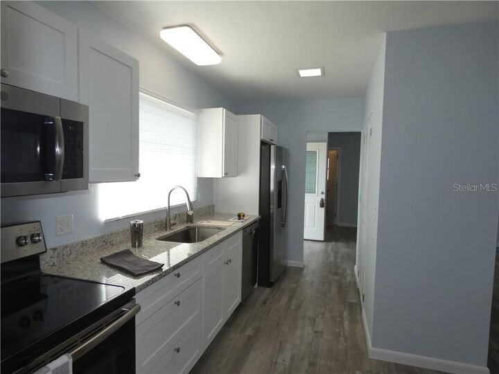 Property Photo: 437 Driftwood Road FL 34293