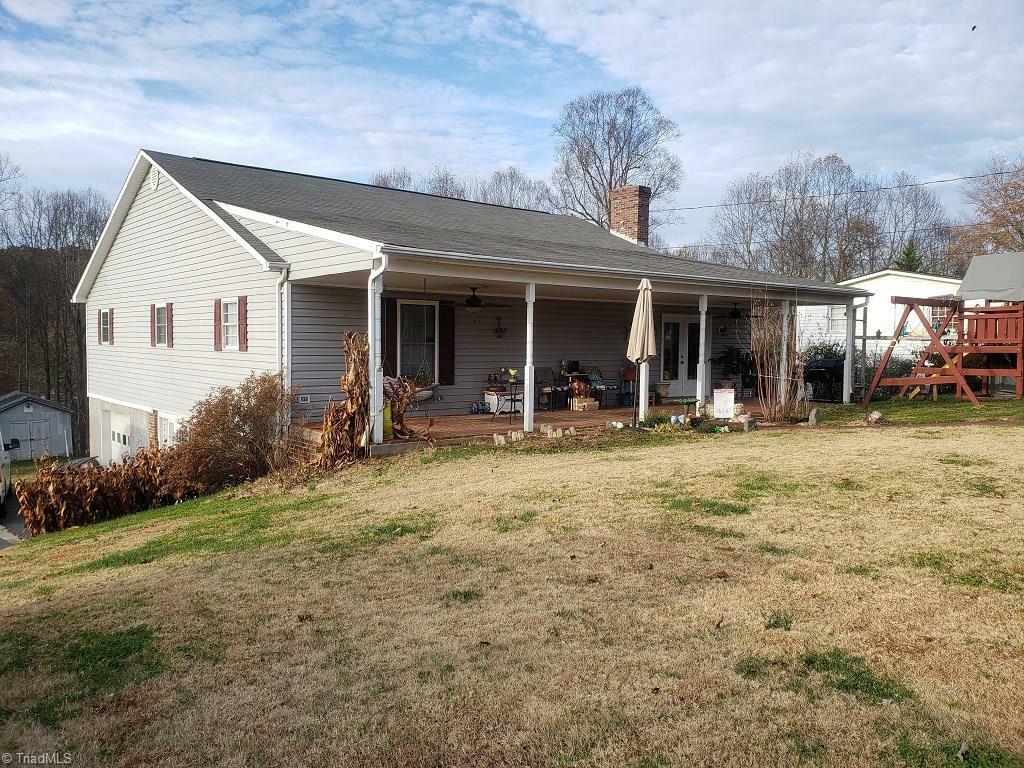 Property Photo:  182 Oakley Drive  NC 28659 