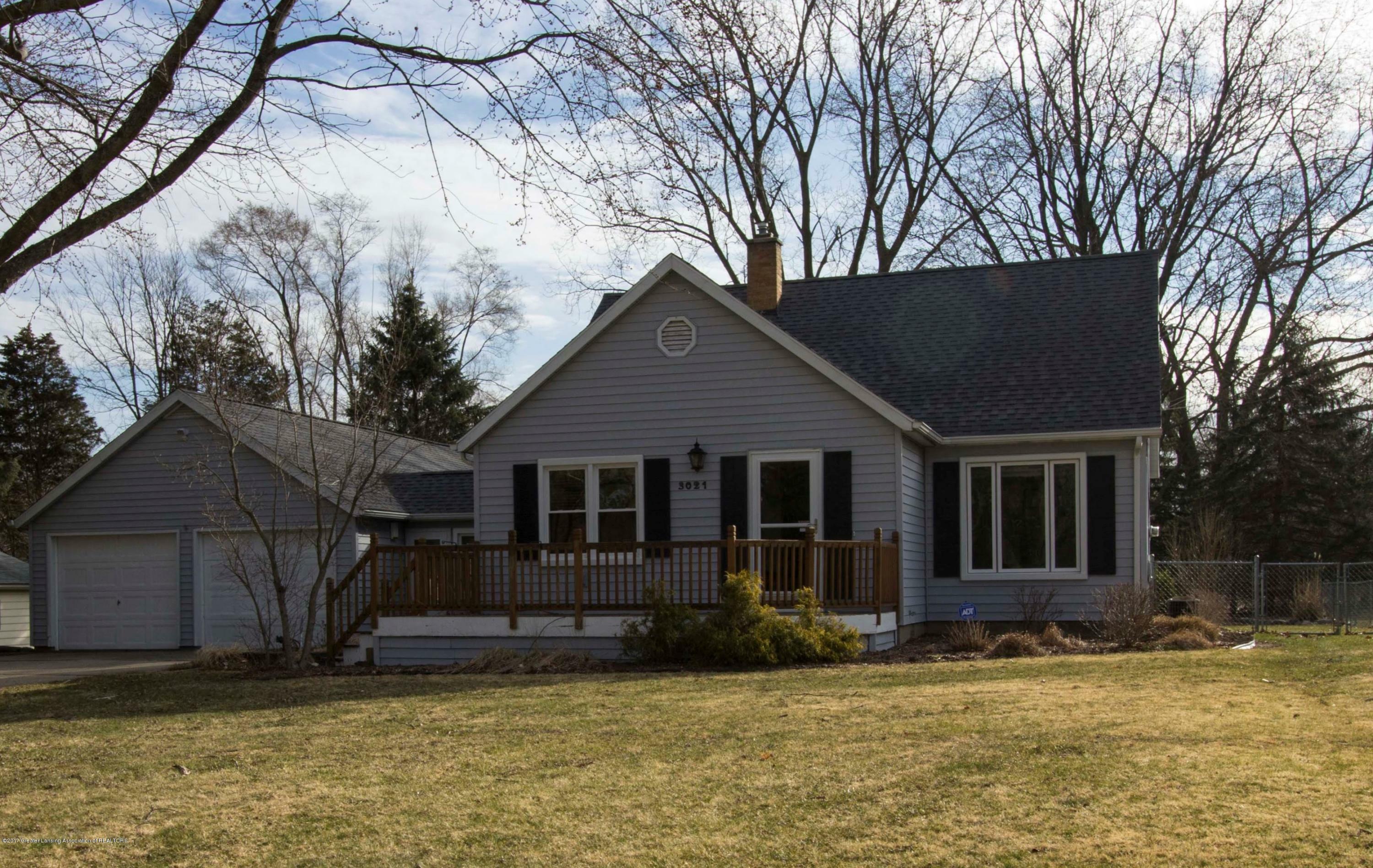 Property Photo:  3021 Manley Drive  MI 48910 