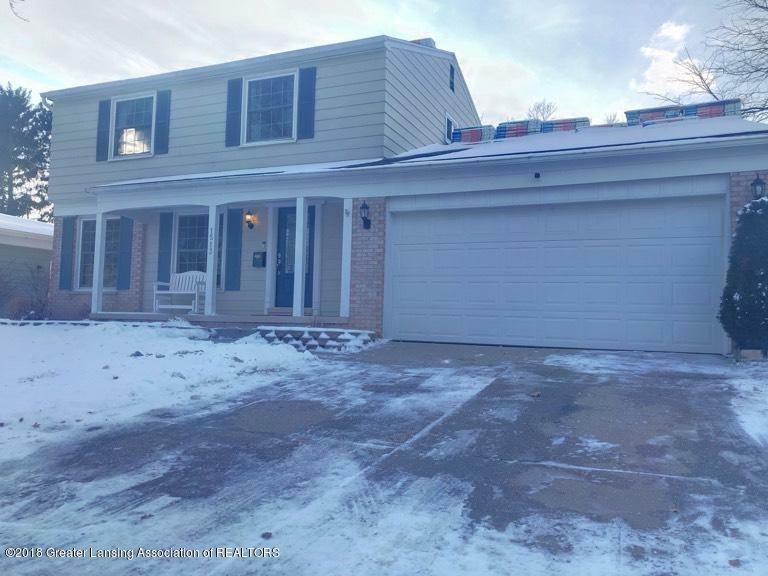 Property Photo: 1513 N Fairview Avenue MI 48912