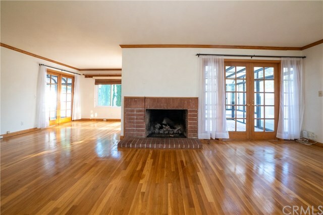 Property Photo: 840 Catalina Avenue CA 90740