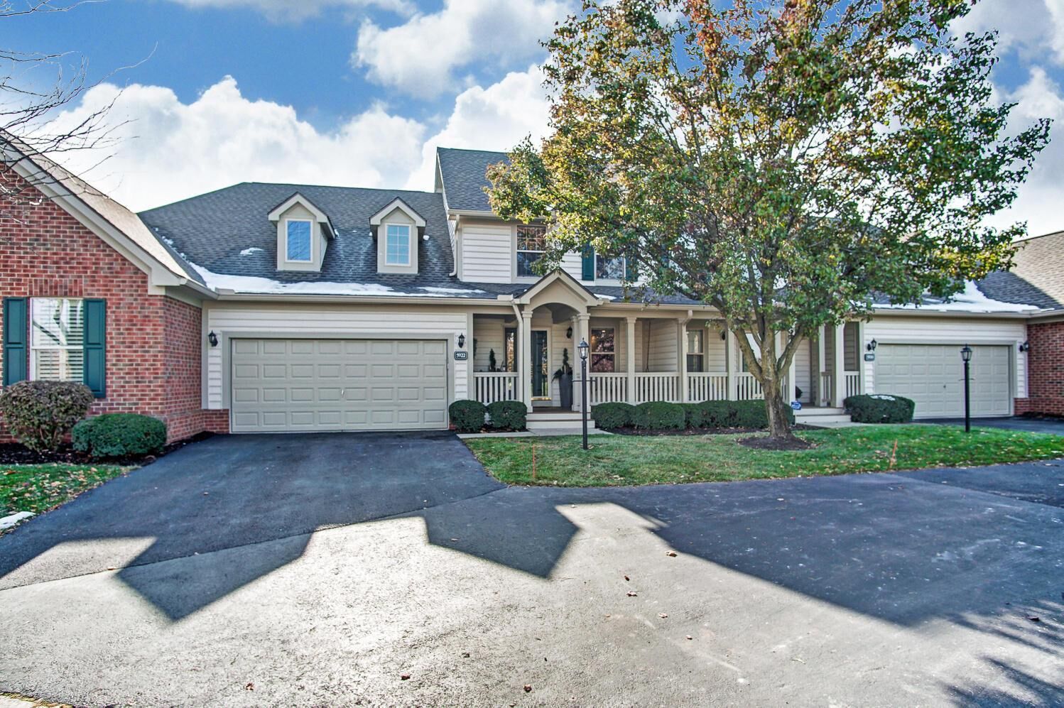 Property Photo:  5922 Dunliam Place  OH 43017 