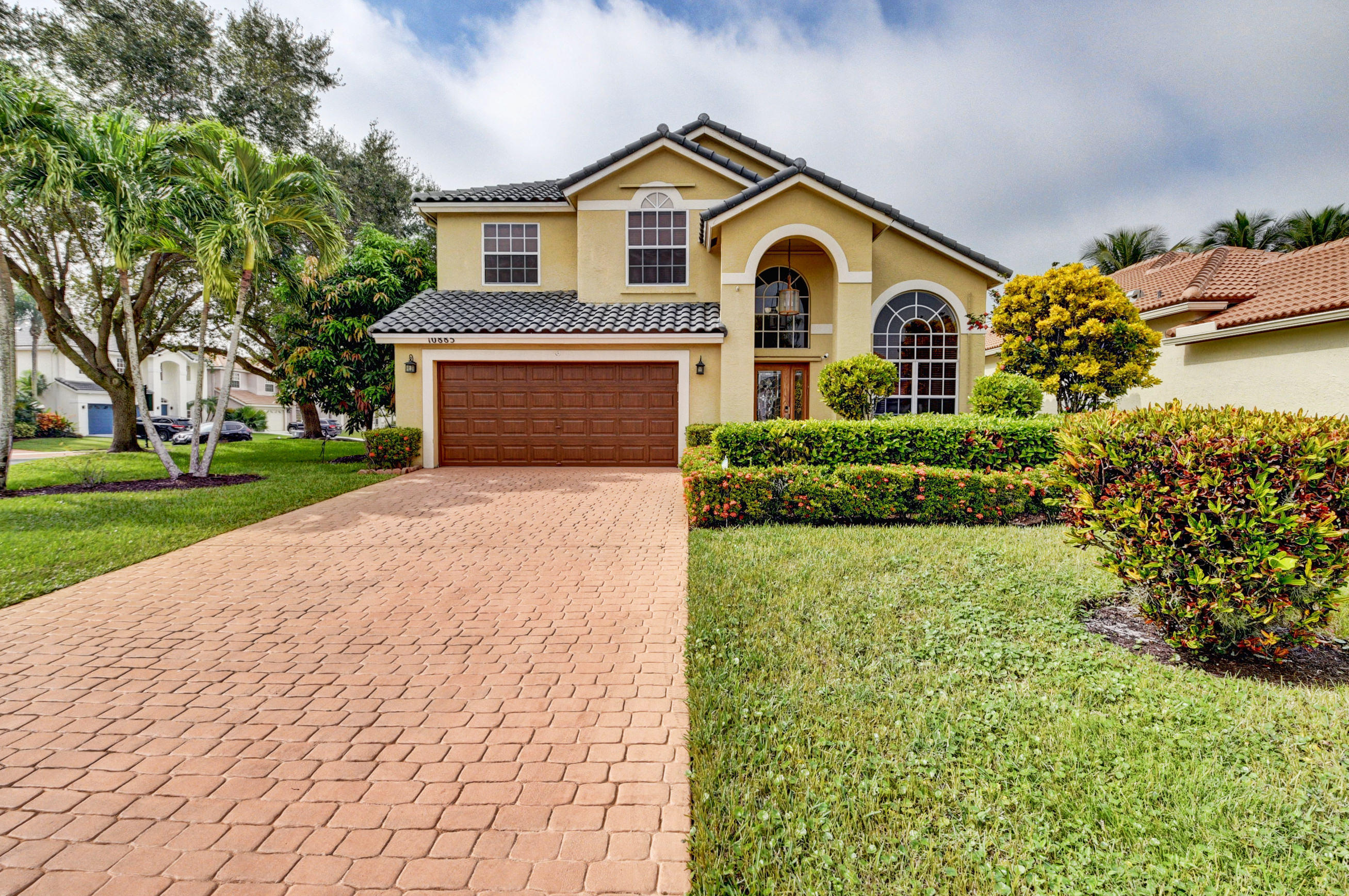 Property Photo:  10885 La Salinas Circle  FL 33428 