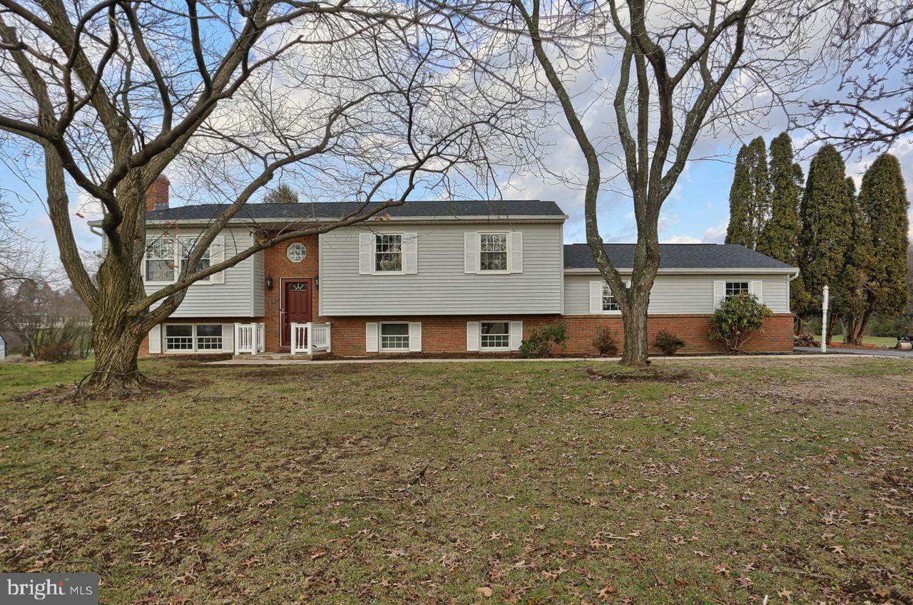 Property Photo:  12 Harrogate Drive  PA 17036 