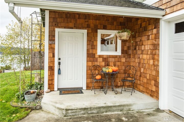 Property Photo:  1414  Joseph Lane  WA 98249 