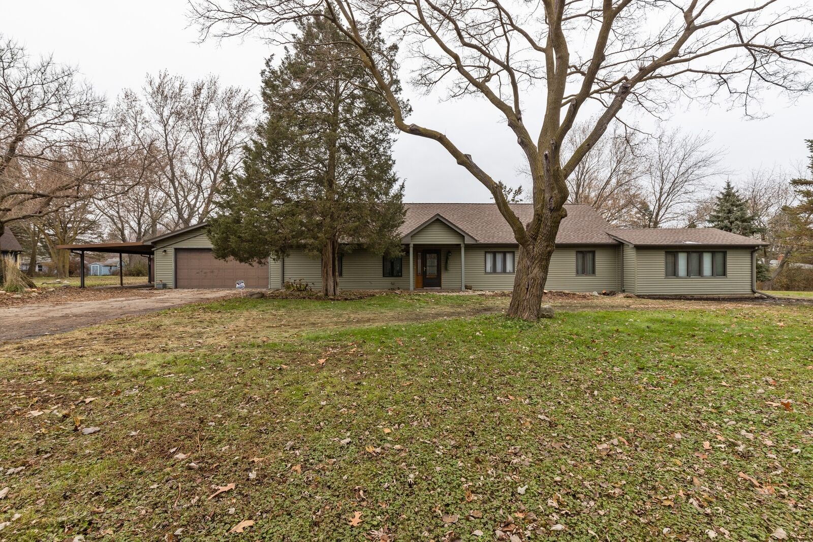 Property Photo: 5666 West Victor Lane IL 60048