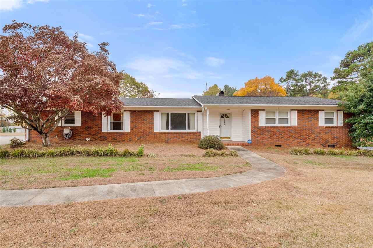 Property Photo: 109 Peach Valley Drive SC 29303