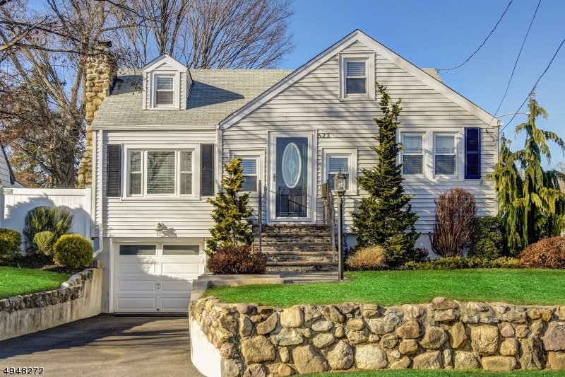 Property Photo:  623 Lakeside Ave  NJ 07442 