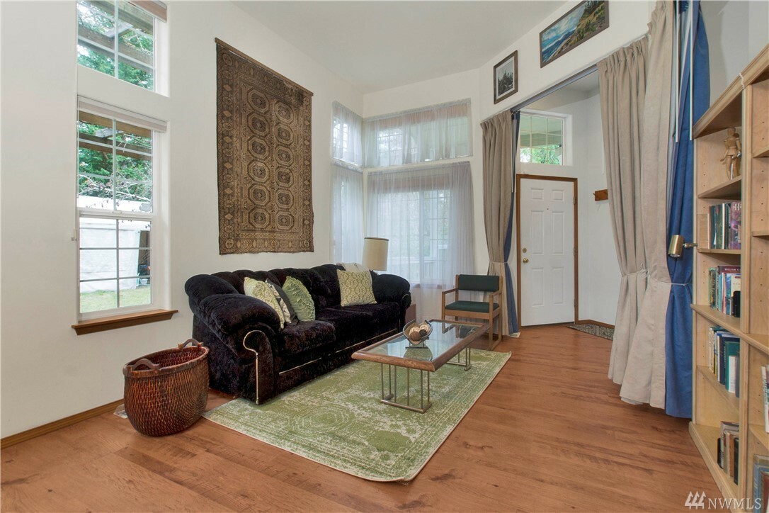 Property Photo: 6702 Garrett Ct NE WA 98506