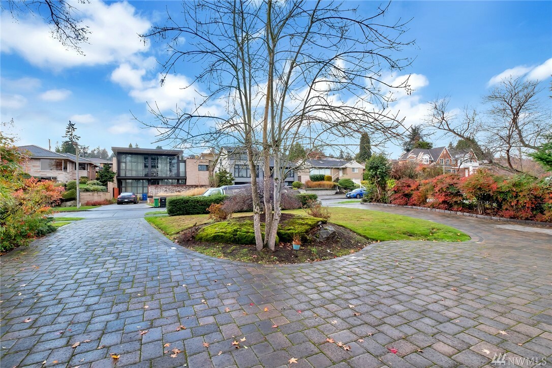 Property Photo:  6266 Lake Shore Dr S  WA 98118 