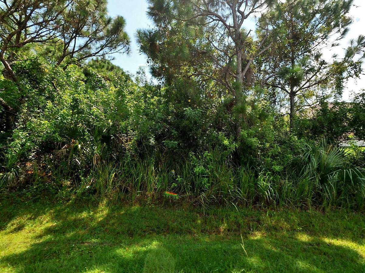 Property Photo:  2279 SE Rock Springs Drive  FL 34952 