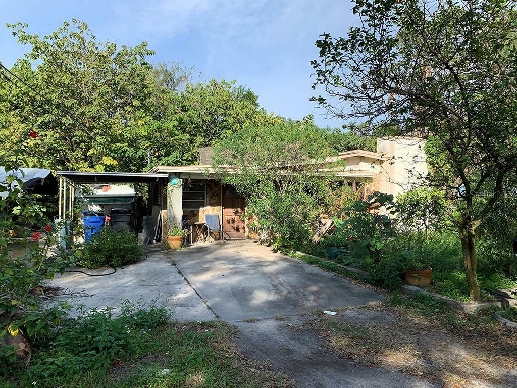 Property Photo:  706 E 125th Avenue  FL 33612 