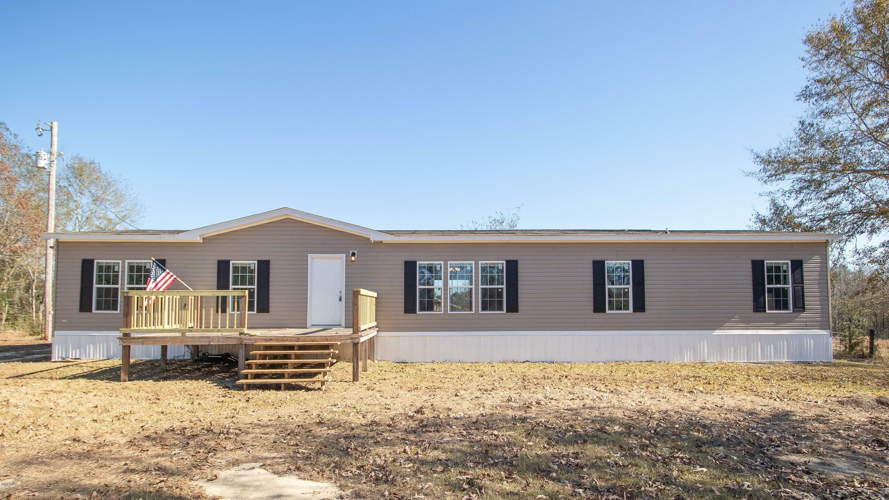 Property Photo:  252 Shawtown Road  MS 39573 