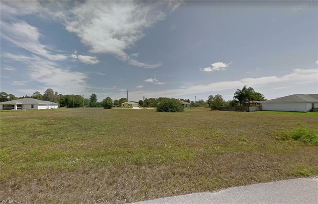 Property Photo:  2531 NE 7th Avenue  FL 33909 