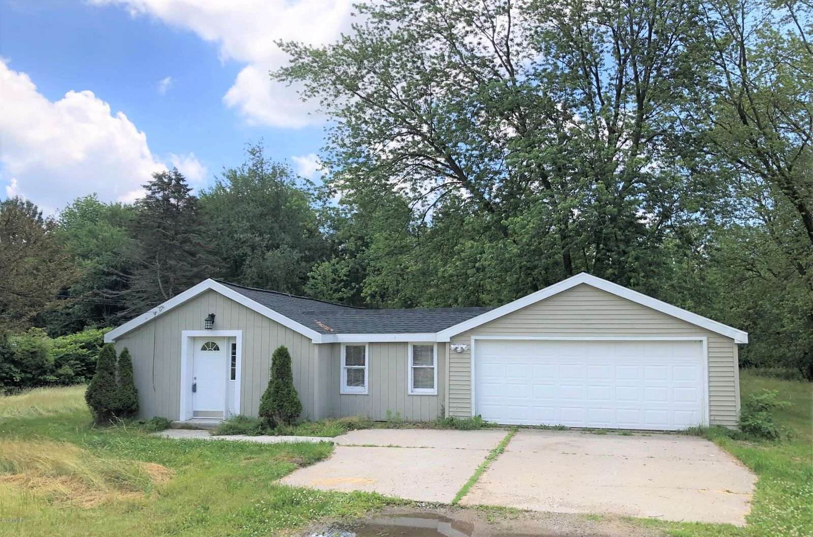 Property Photo:  709 Wilson Street  MI 49456 