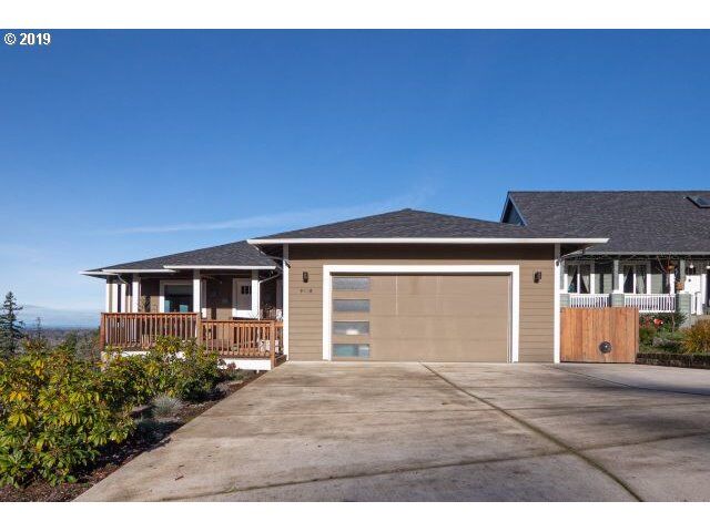 Property Photo: 3668 Snowberry Rd OR 97403