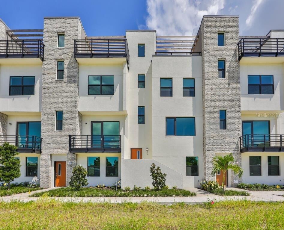 Property Photo: 2511 N Grady Avenue 56 FL 33607