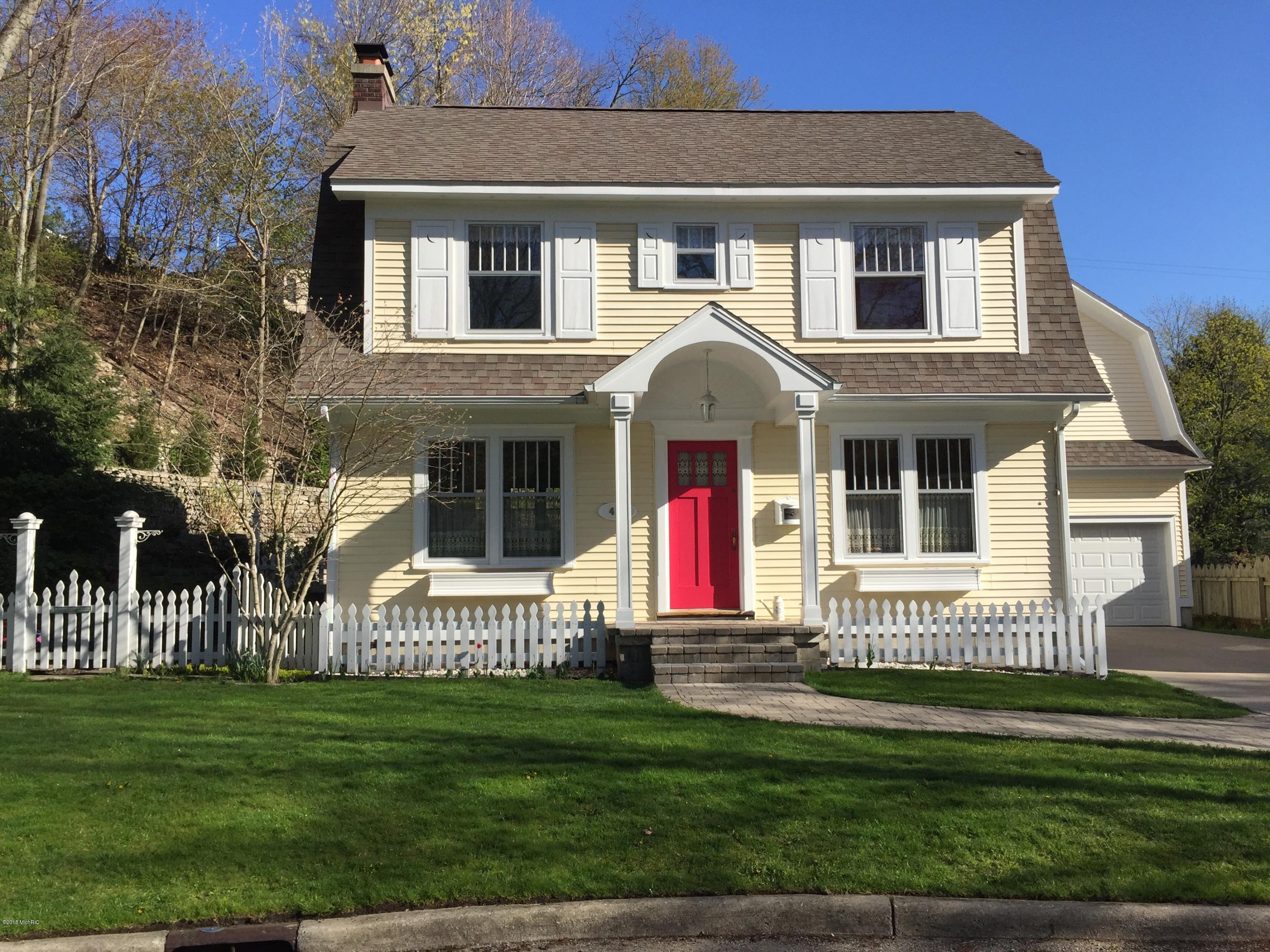 Property Photo:  415 Grant Avenue  MI 49417 