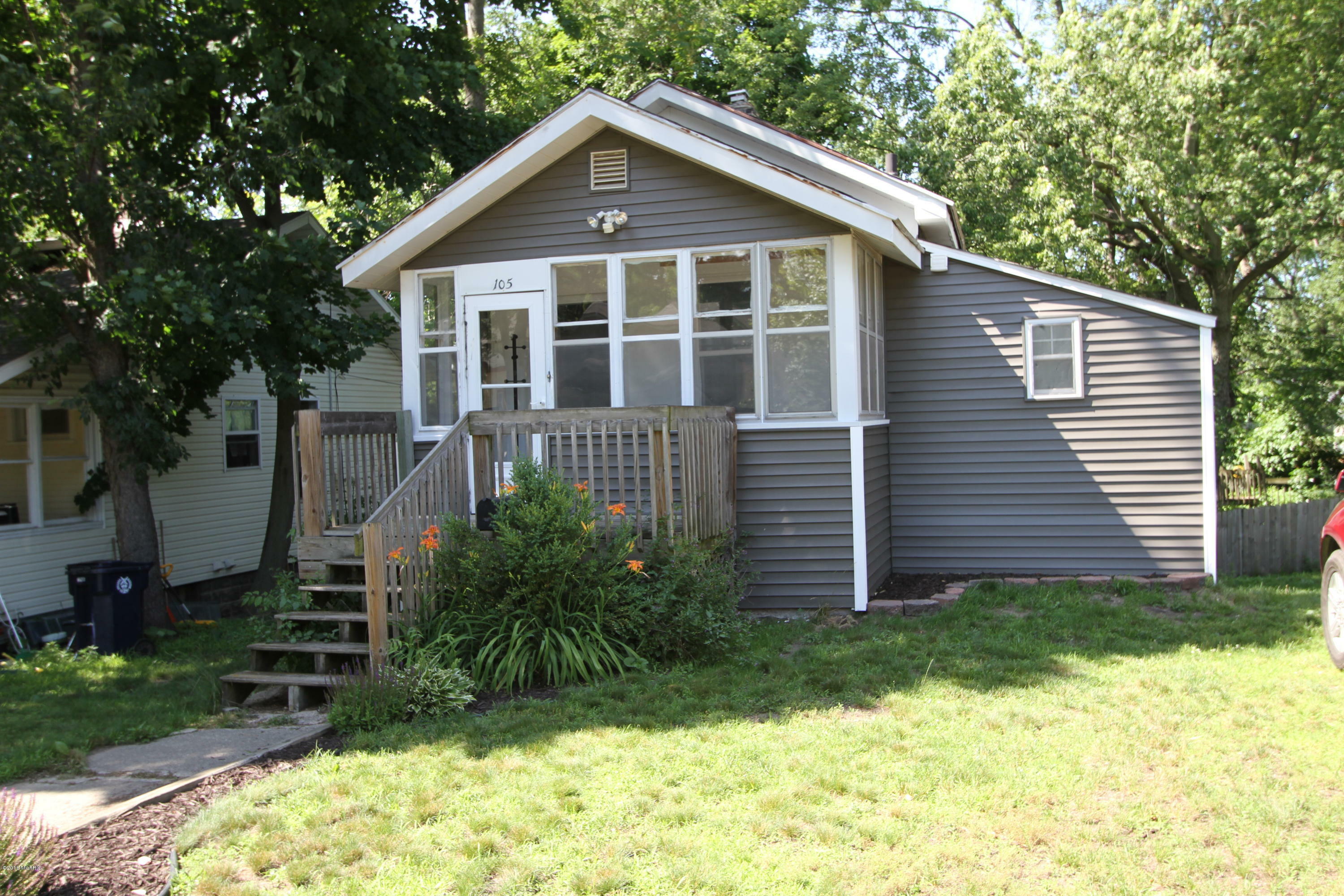 Property Photo:  105 E 21st Street  MI 49423 