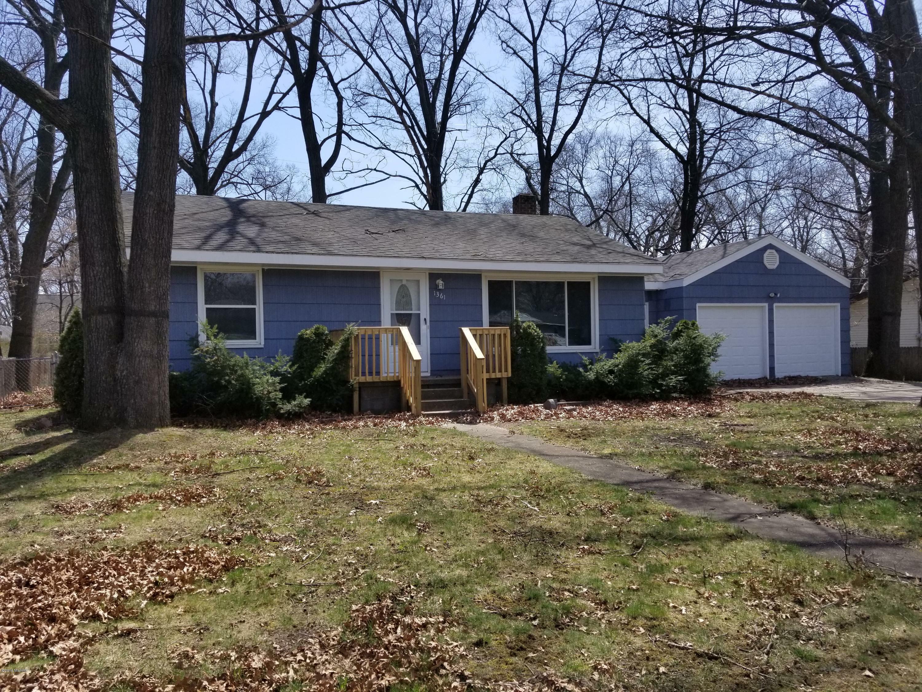 Property Photo:  1361 Howard Avenue  MI 49442 