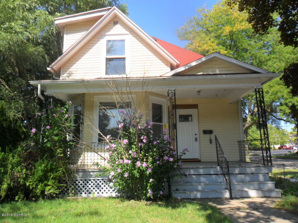 Property Photo:  500 Wayne Street  MI 49085 