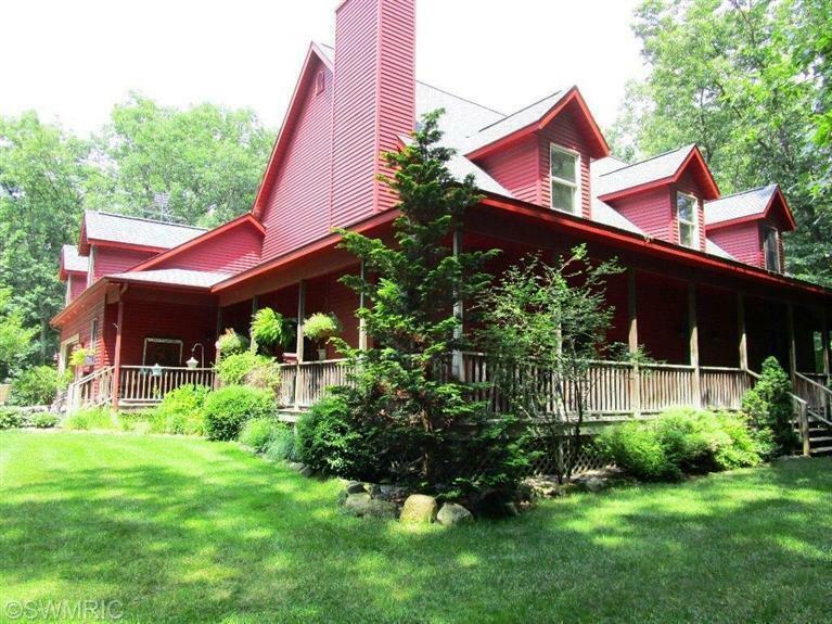 Property Photo:  4419 White Oak Court  MI 49419 