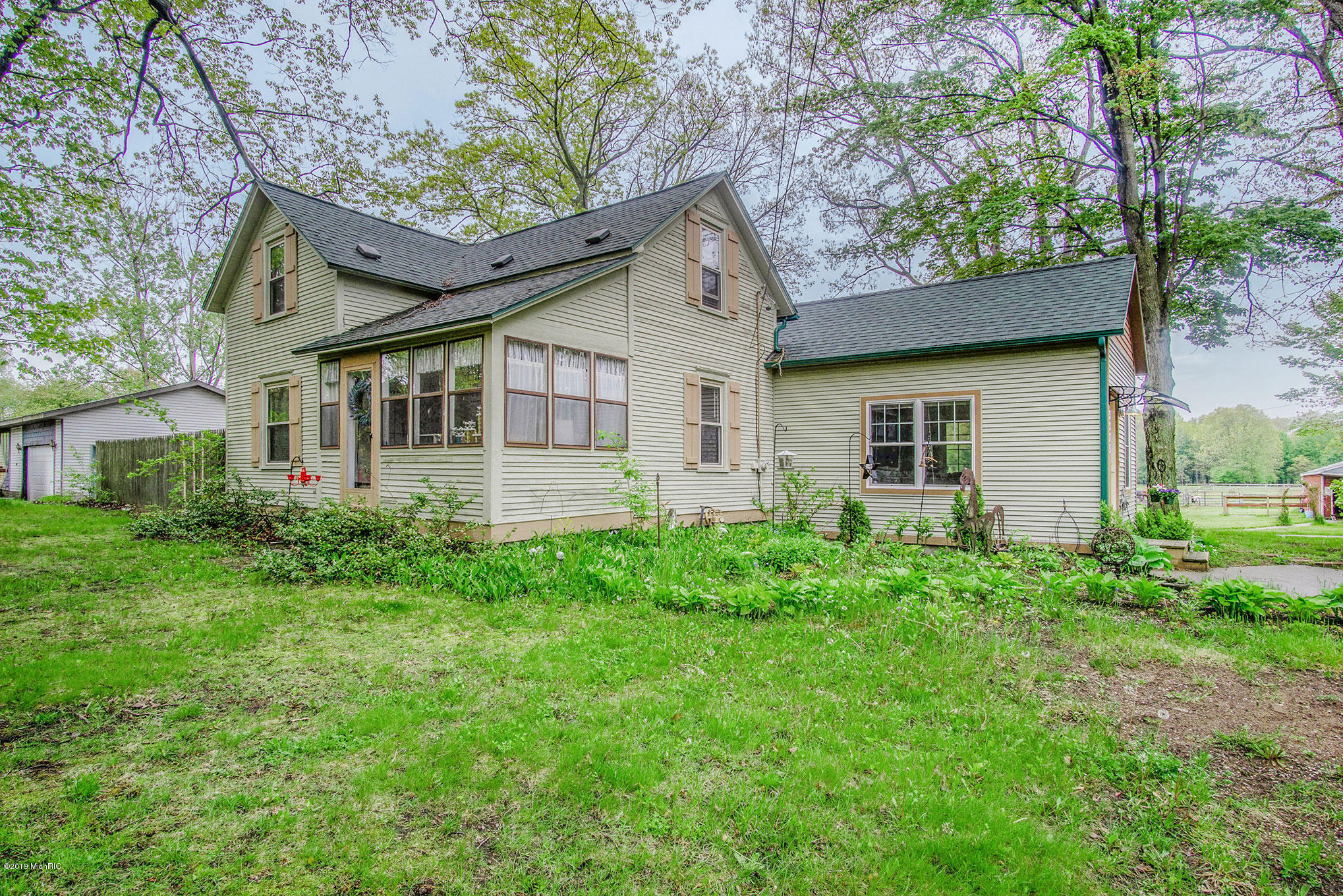 Property Photo: 3375 Farr Road MI 49415