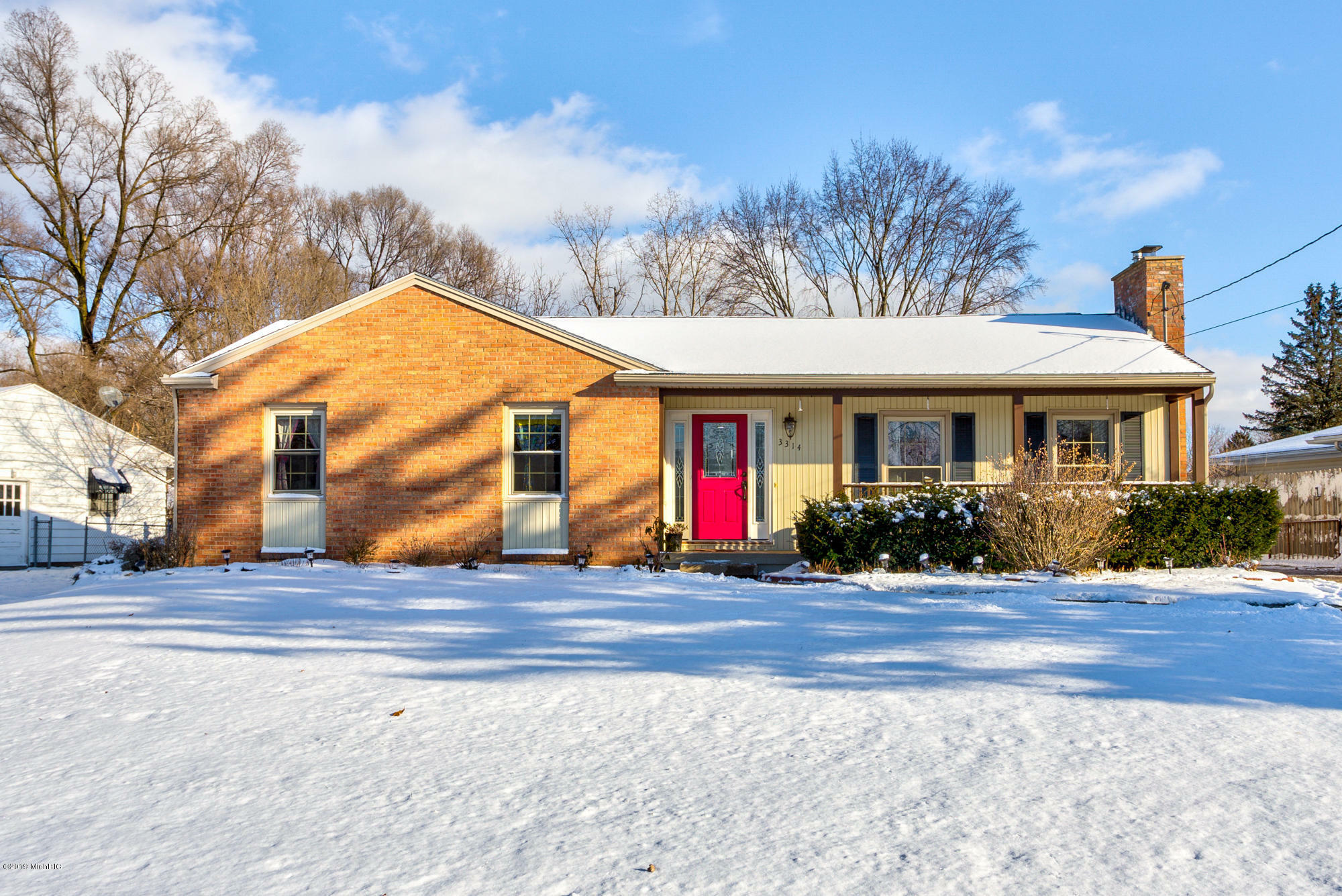 Property Photo: 3314 Brooklyn Avenue SE MI 49508