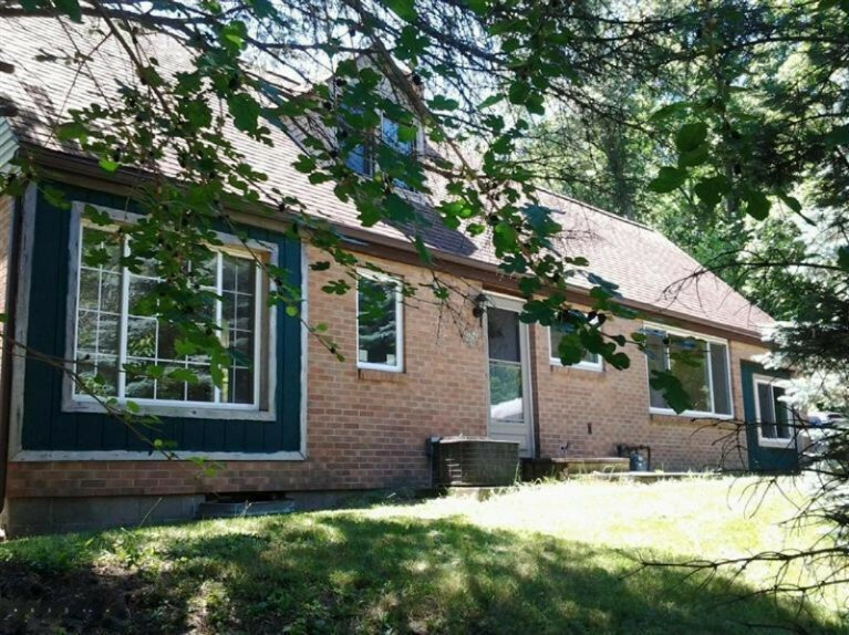 Property Photo:  112 W Bacon Street  MI 49242 