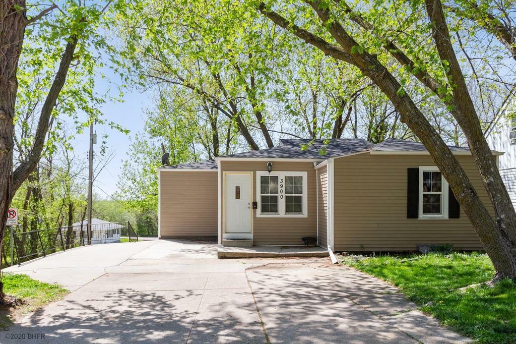 Property Photo:  3900 15th Street  IA 50313 