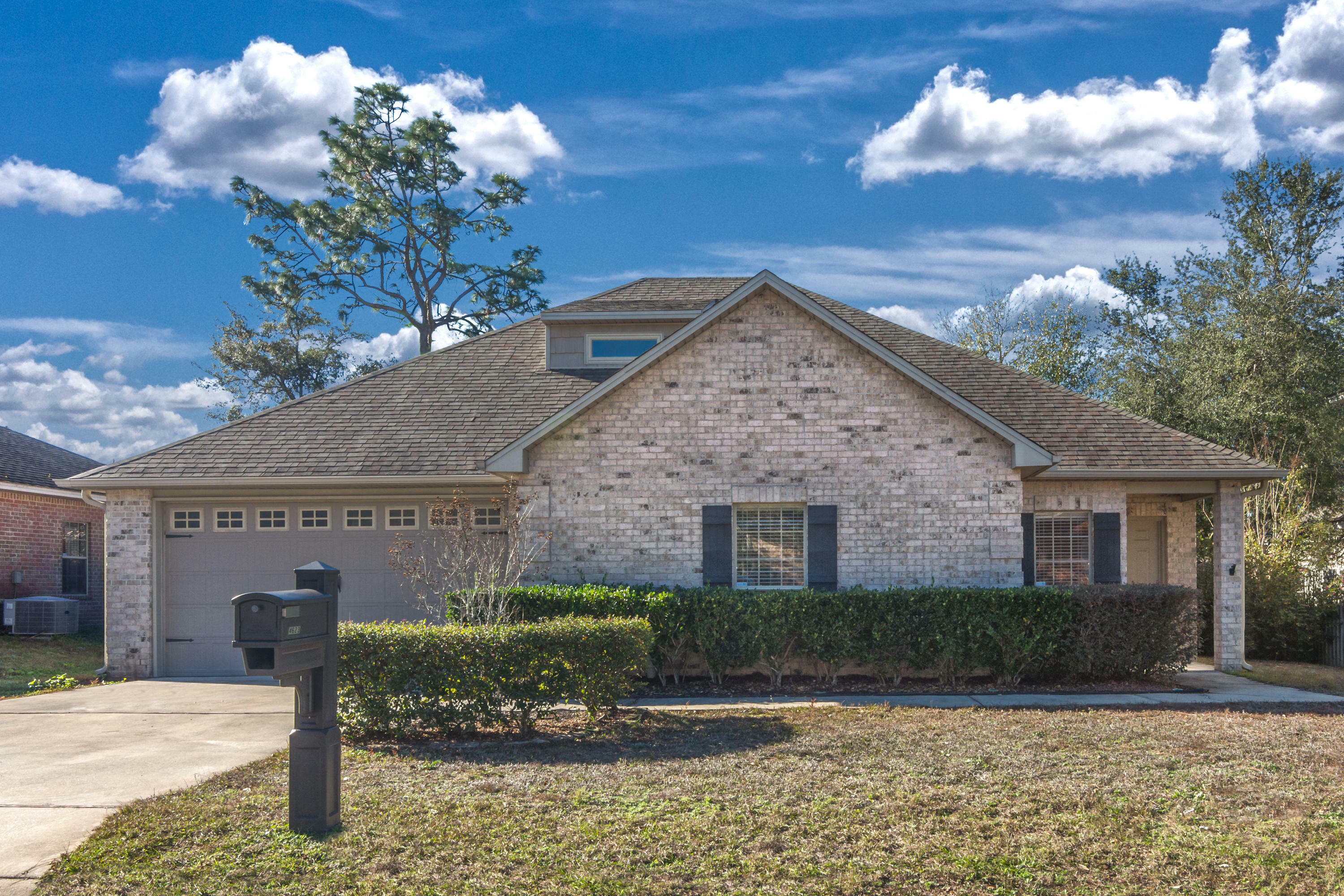 Property Photo: 4623 Hermosa Road FL 32539