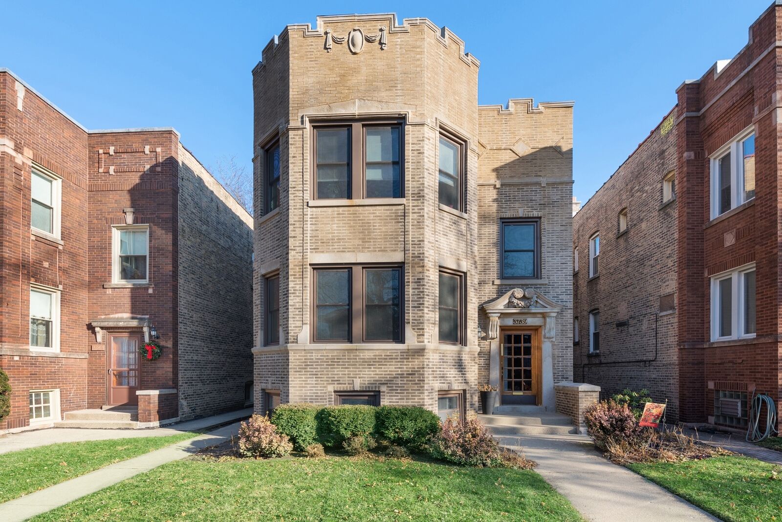 Property Photo: 3739 North Lawndale Avenue IL 60618