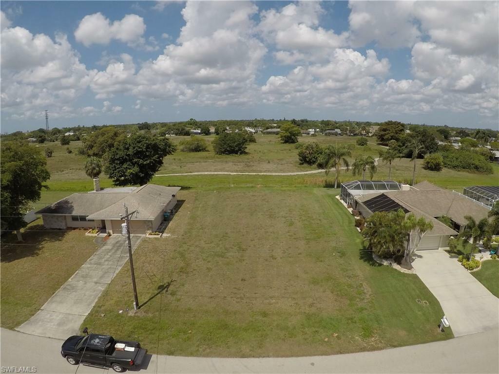 Property Photo:  3638 SE 8th Avenue  FL 33904 